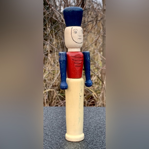 1930s Vintage Turned Wooden Articulating Arm Joint Skittle Soldier - Picture 11 of 13